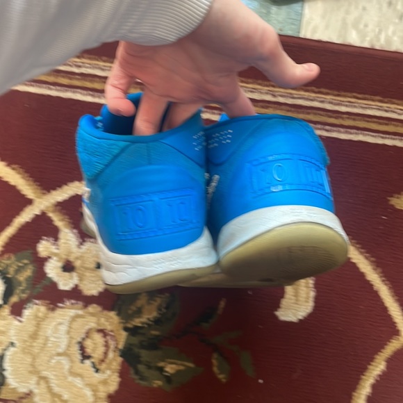 Nike Kobe AD Mid “Demar Derozan” - Picture 3 of 6